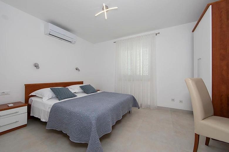 Apartments Marija Brela Exterior photo