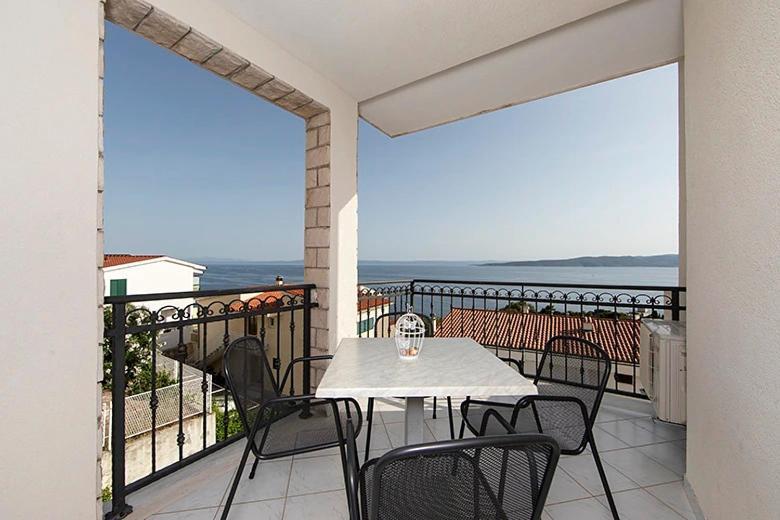 Apartments Marija Brela Exterior photo