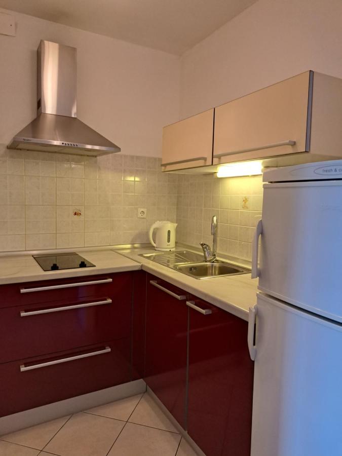 Apartments Marija Brela Exterior photo