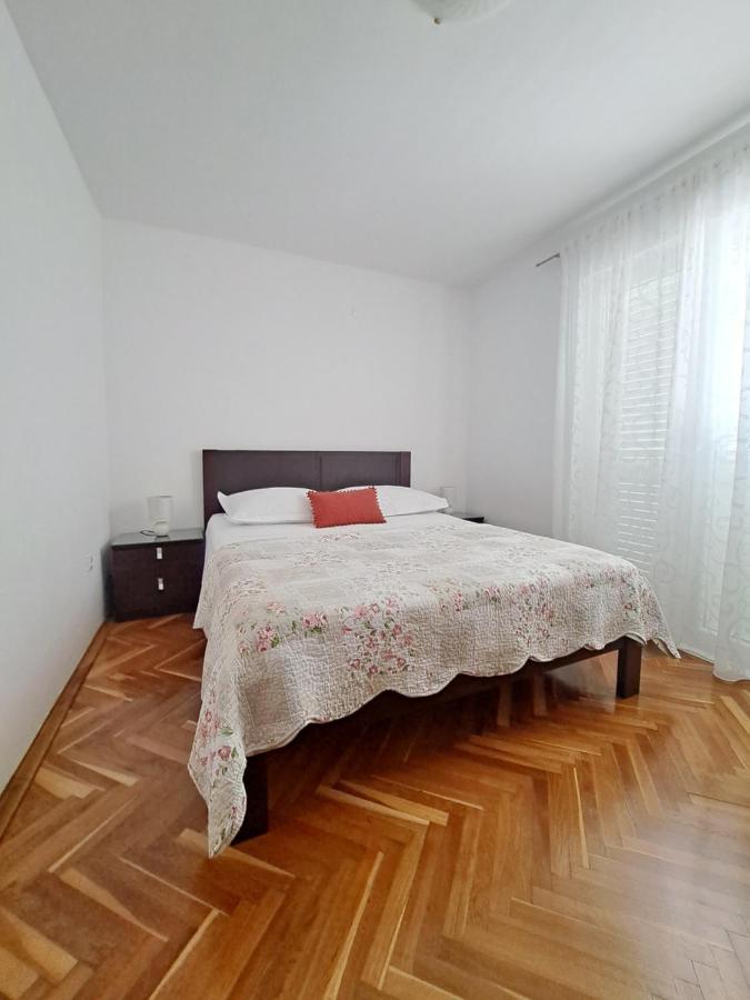 Apartments Marija Brela Exterior photo