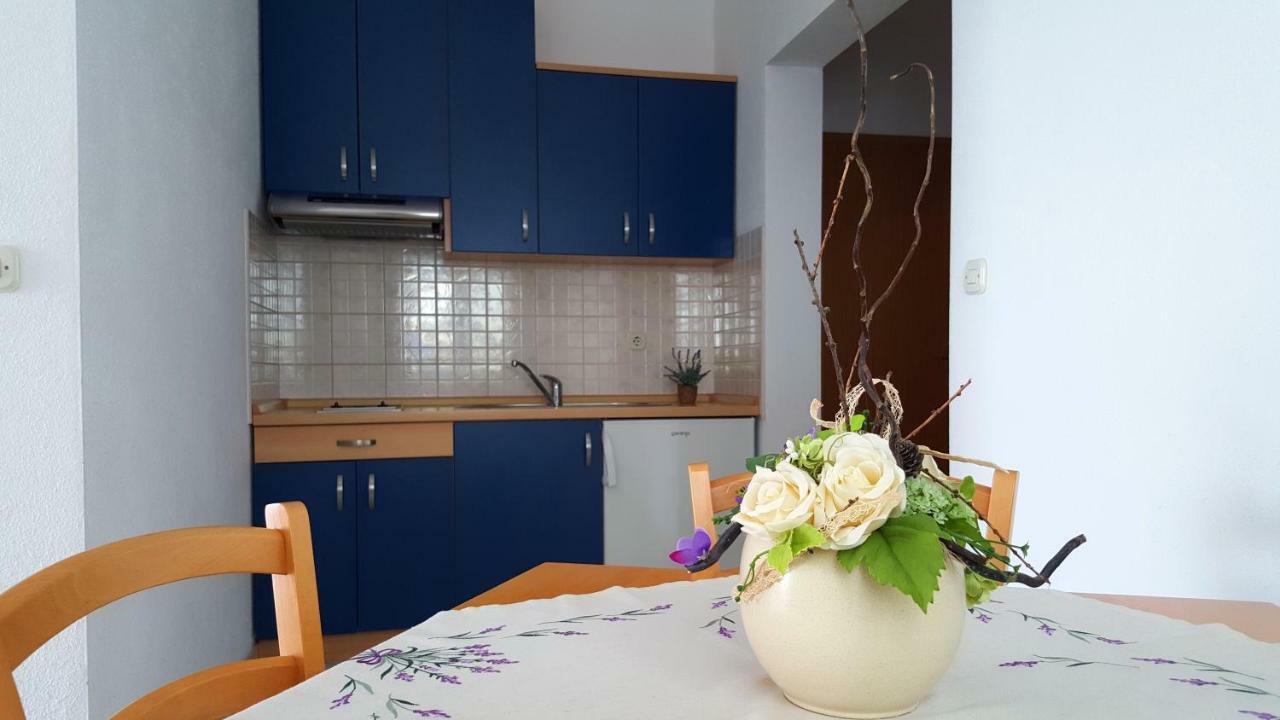 Apartments Marija Brela Exterior photo